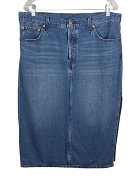 LEVI'S BUTTON FLY DENIM SKIRT